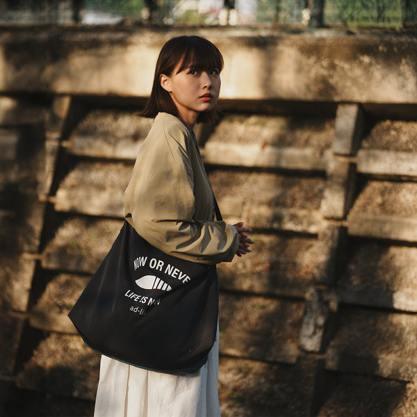 (BA524) 2 Face Logo Messenger Bag