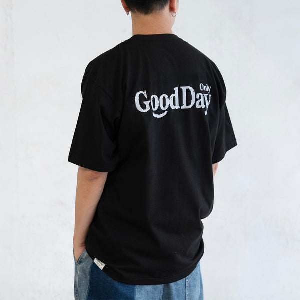 (ZT1745) Pixel GOOD DAY Message Tee (Online Exclusive)