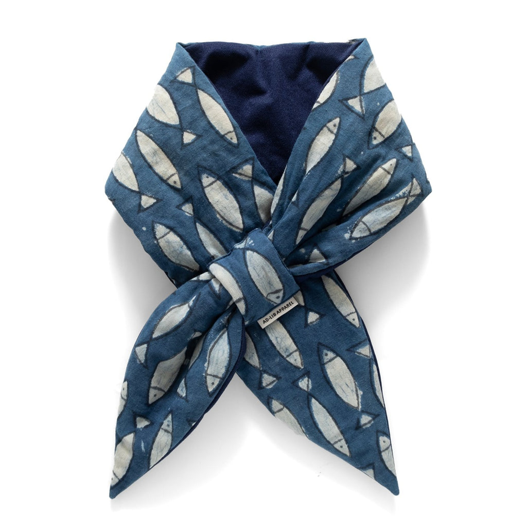 (YA486) Indigo Fish Pattern Padding Scarf
