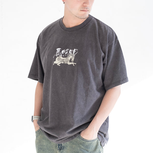 (EX679) Keep Going Graphic Tee