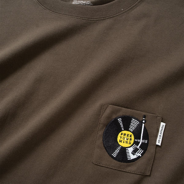 (ZT1810) Vinyl Record Embroidery Tee