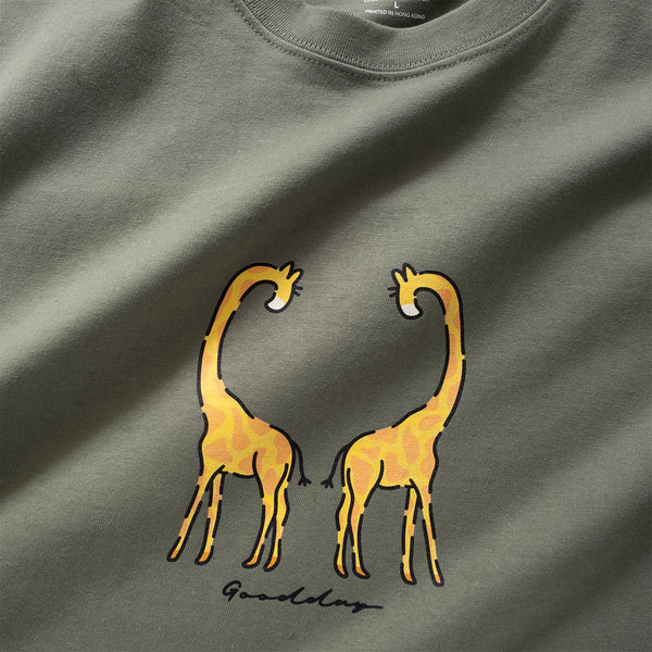 (ZT1354) Big Heart Graphic Tee