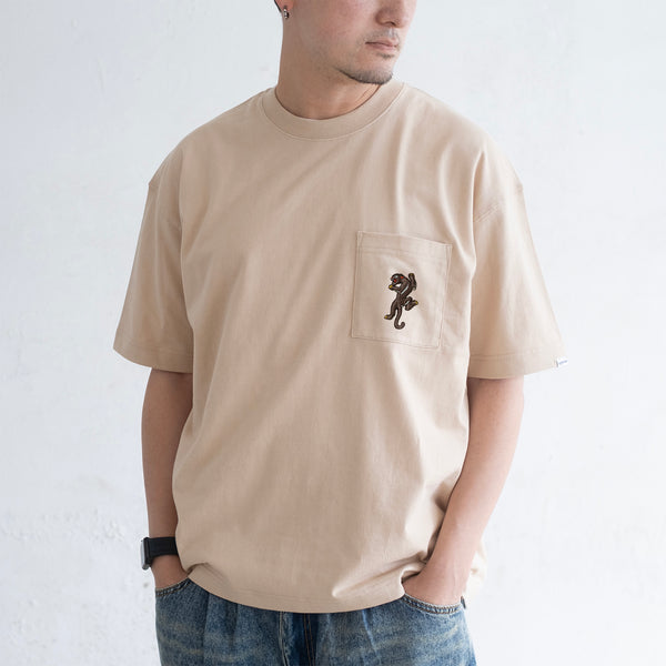 (ZT1682) Panther Embroidery Pocket Tee