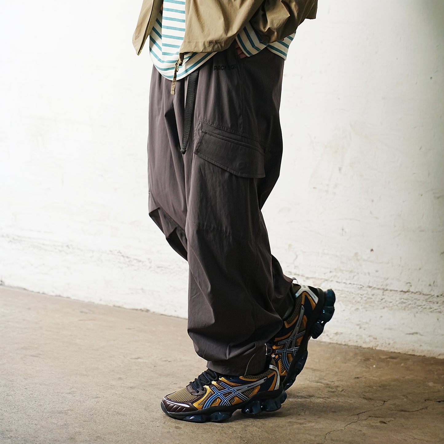 (PT421) 3D Cut Tech Tapered Pants