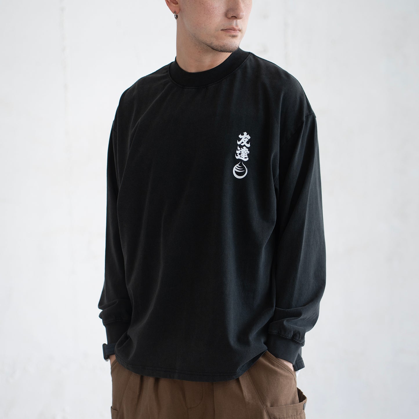 (EX613) 巡遊圖案洗水長袖 Tee