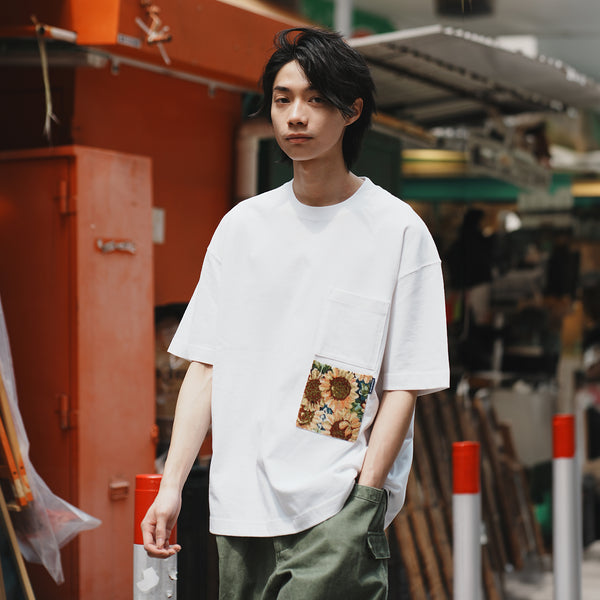 (ZT1382) Sunflower Embroidery Two Pockets Tee