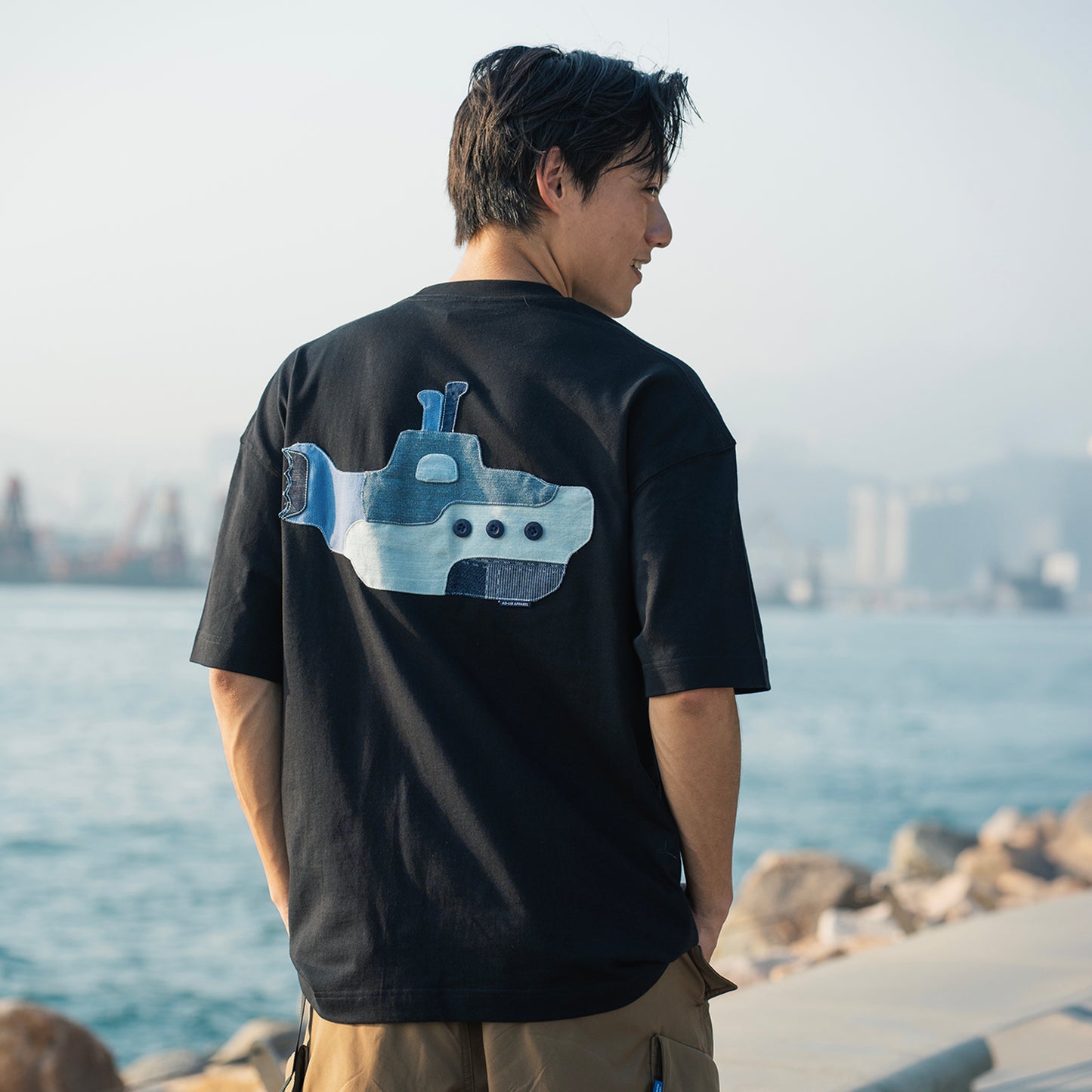 (YT1869) Submarine Patch Tee