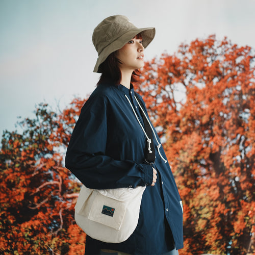 (YB473) Quilted Body Bag