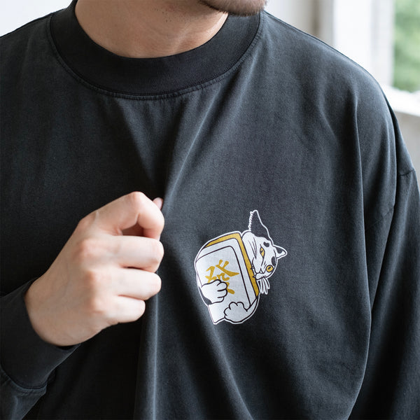 (ZT1765) Lucky Hand Graphic Long Sleeve Tee