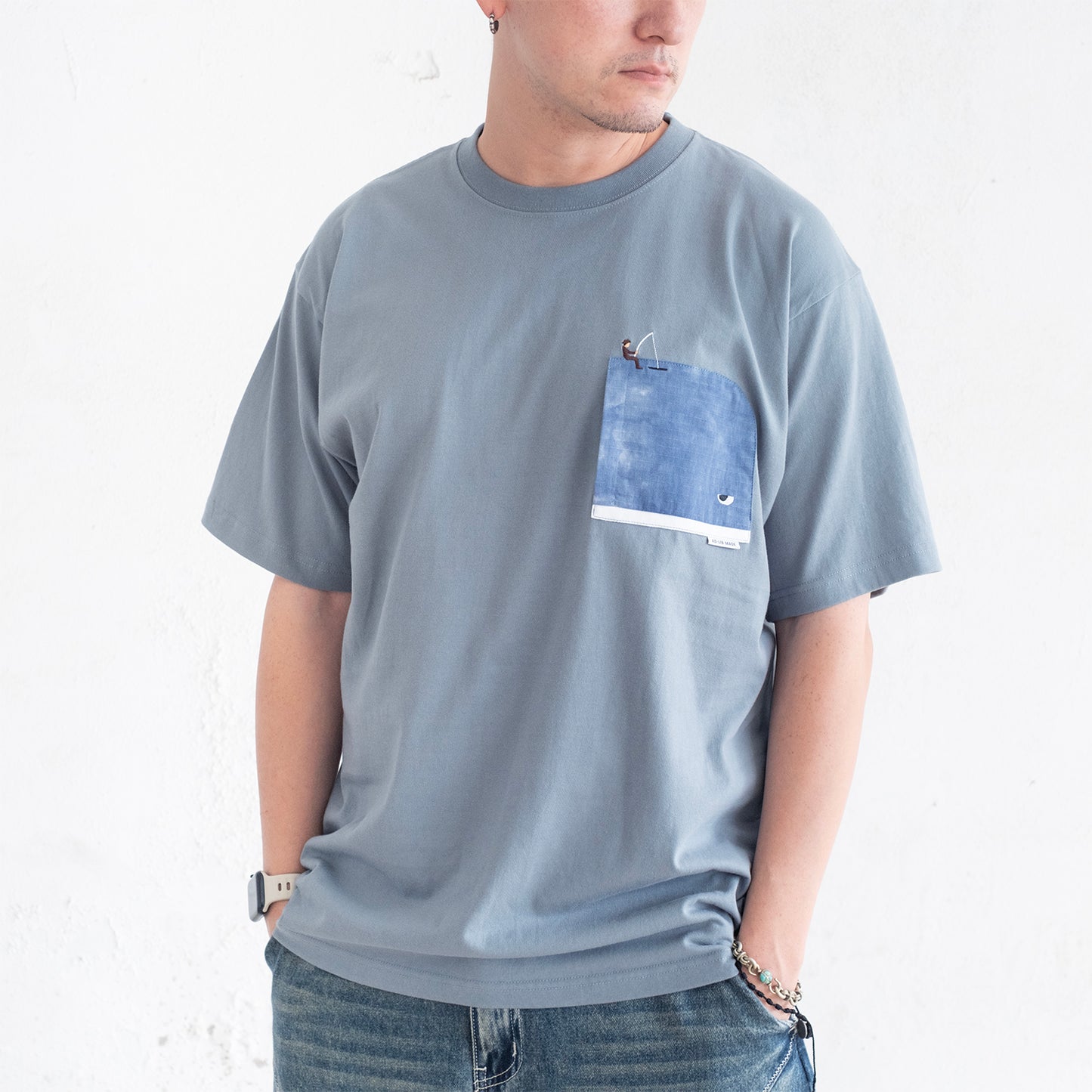 (ZT1927) 鯨釣繡花口袋 Tee
