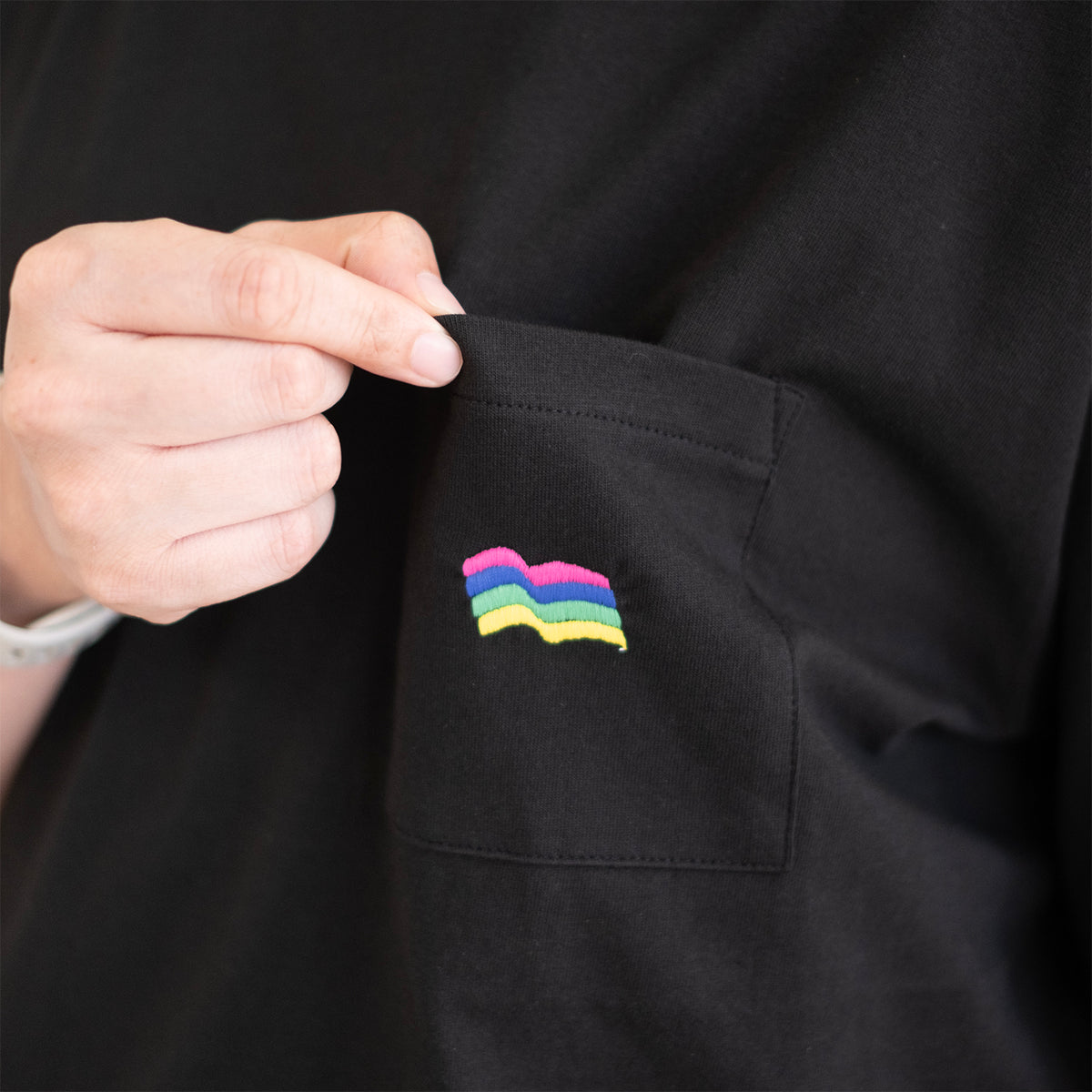 (ZT1960) Flag Embroidery Pocket Tee (Online Exclusive)
