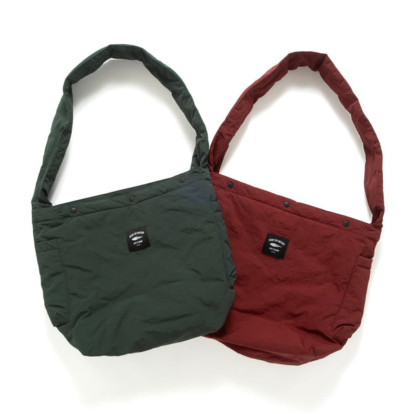 (YB561) 夾棉斜肩袋