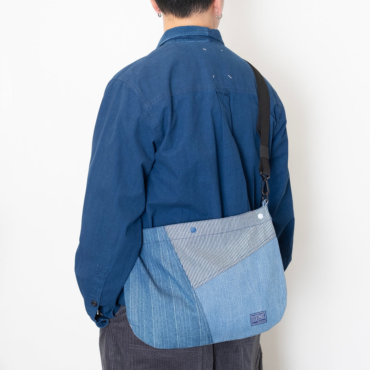 (YB562) Denim Patchwork Shoulder Bag