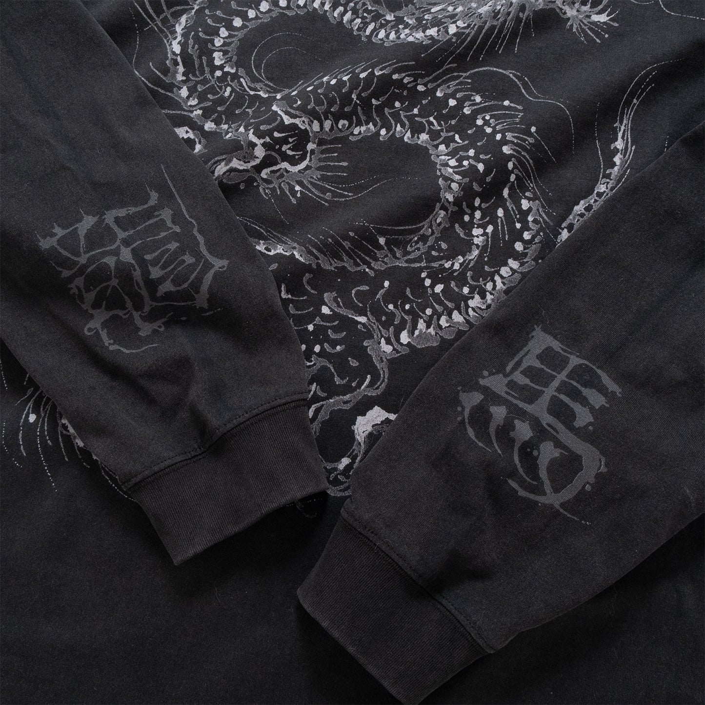 (EX678) Grey Dragon Long Sleeve Washed Tee