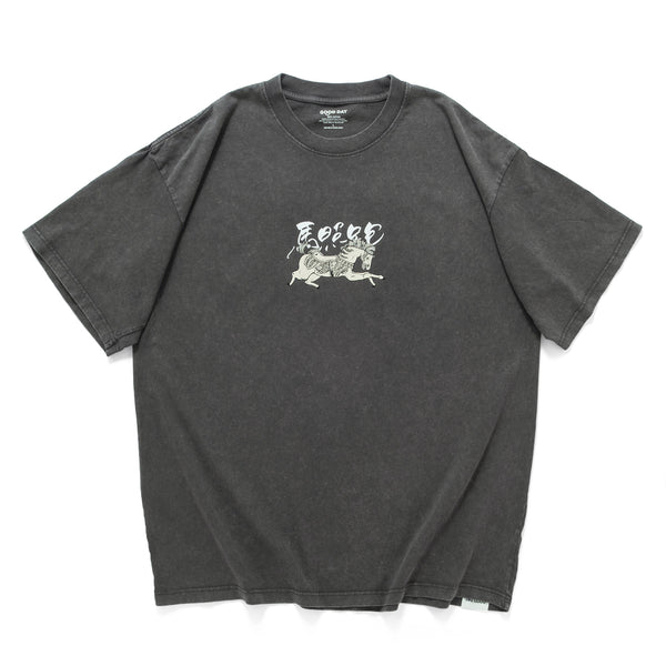 (EX679) Keep Going Graphic Tee