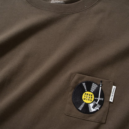 (ZT1810) 黑膠唱片繡花 Tee