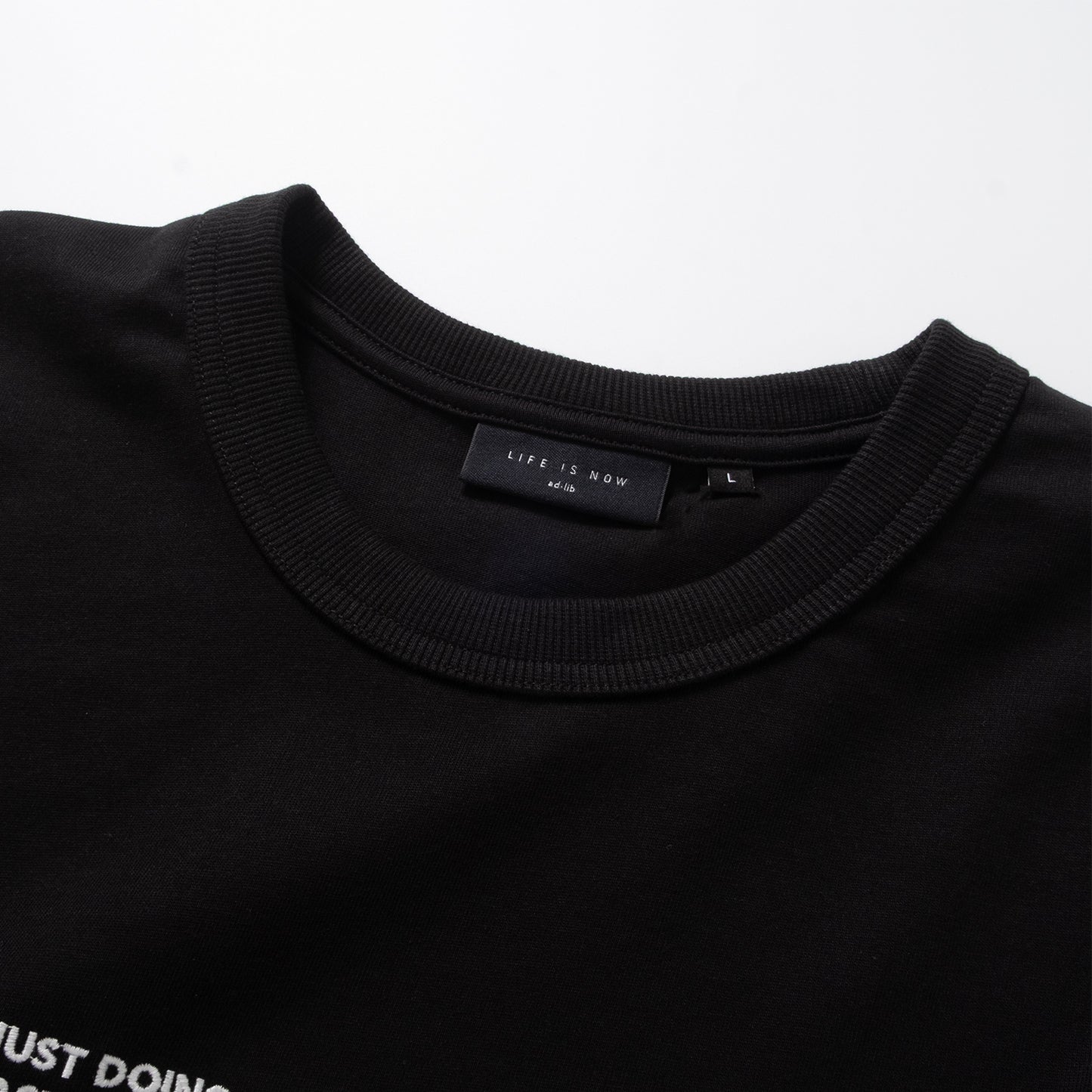 (TP1814) MJ Outline Embroidery Tee
