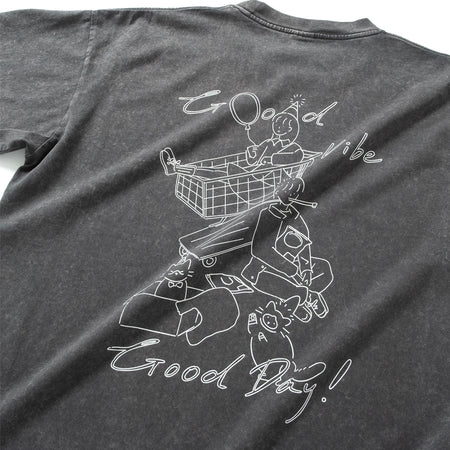 (EX700) Cheerful Cats Embroidery Graphic Tee