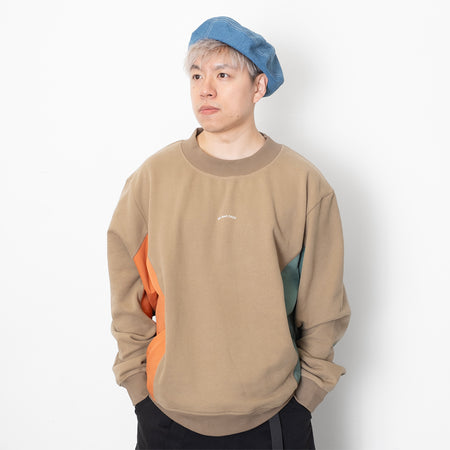 (SW320) Embroidery Pocket Sweater
