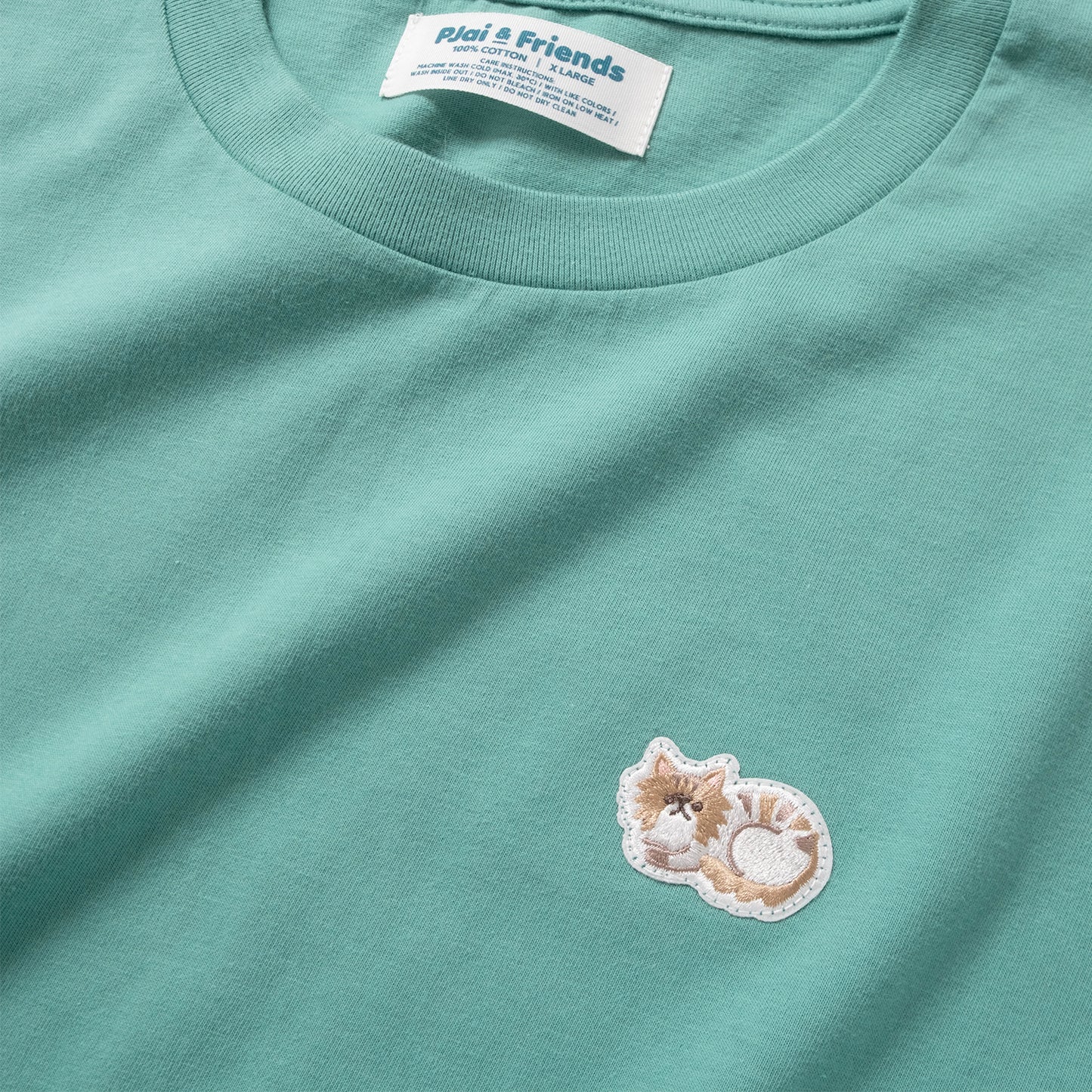 (ZT1913) Cat Embroidery Patch Tee