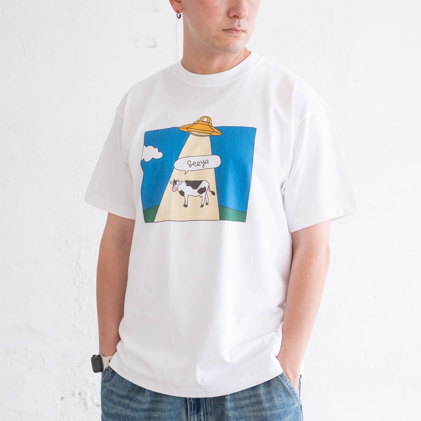 (ZT1917) UFO Animals Graphic Tee