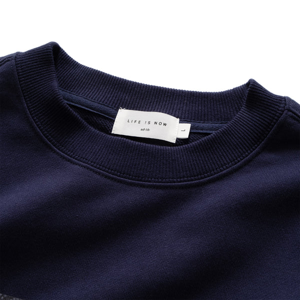 (ZW435) Landscape Embroidery Pocket Sweater